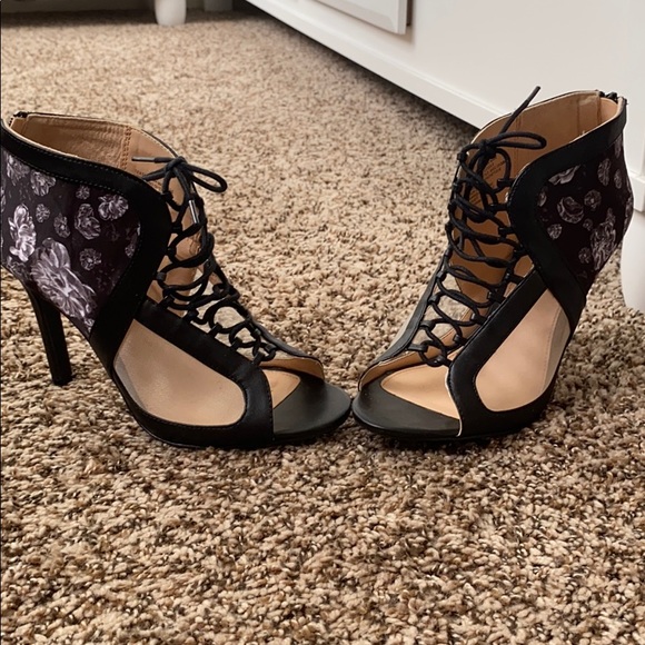 Prabal Gurung Floral Heels - Picture 2 of 5